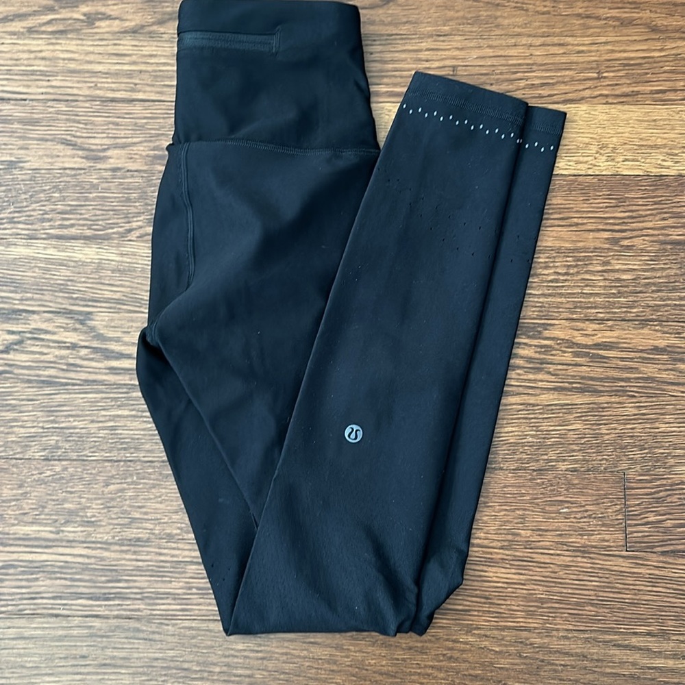 Lululemon black leggings size 4